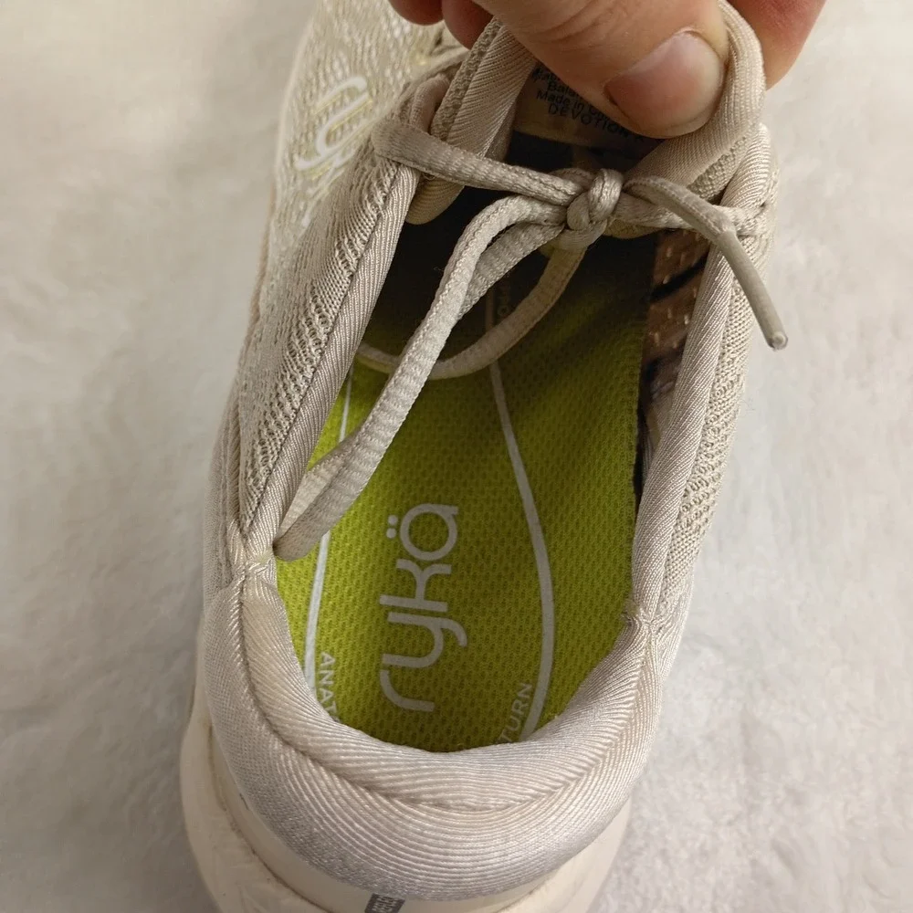 Ryka Walking Sneakers Womens 9.5M Beige Mesh Lace Up RE-ZORB‎ Cushion